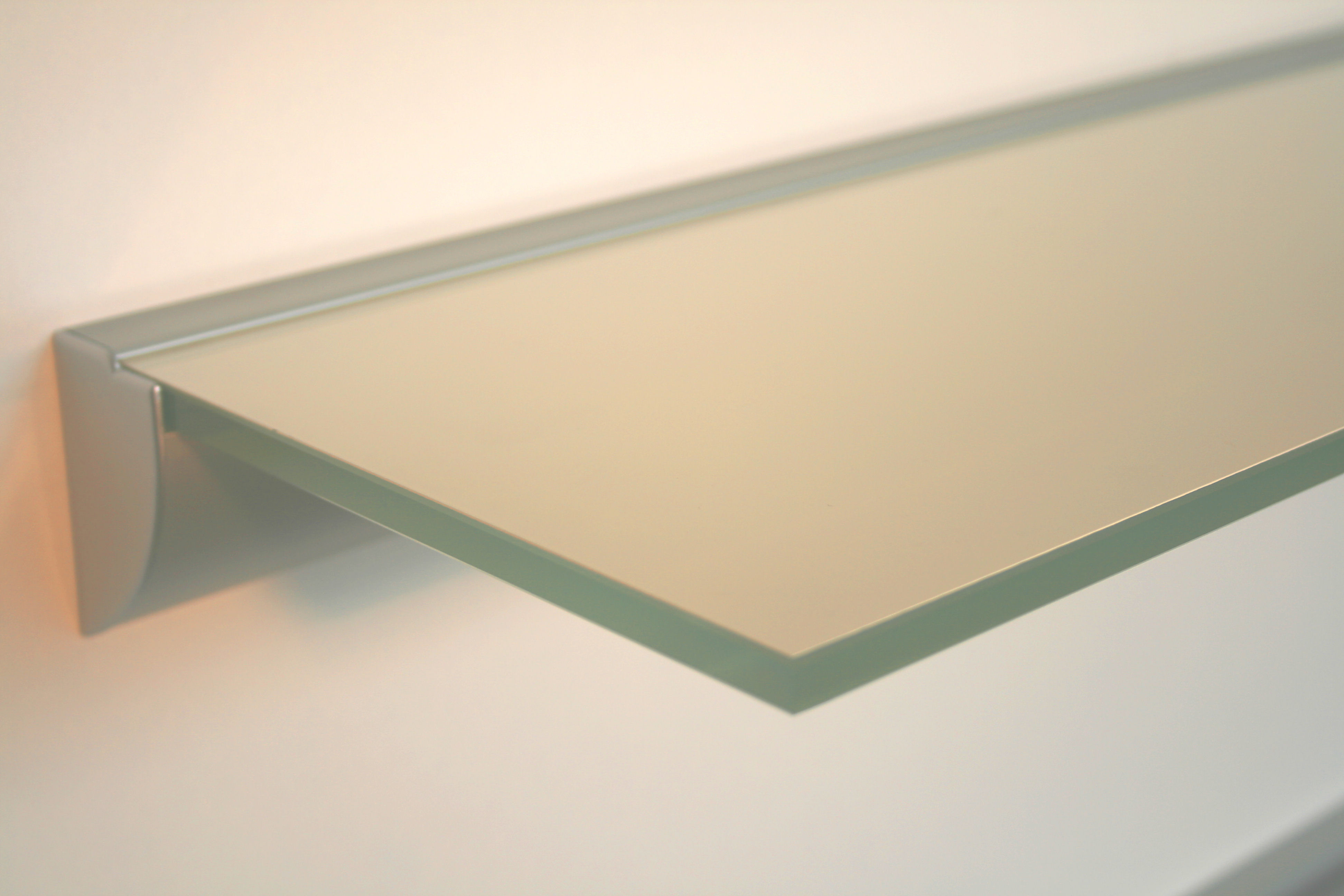 10 mm Glasregal / Glas weiß Lack / Profil Klemmleiste Alu